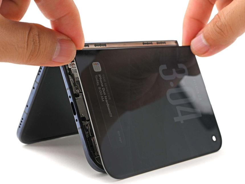 Mổ xẻ iPhone Duo: Dễ sửa hơn, nhưng màn hình vẫn đáng lo