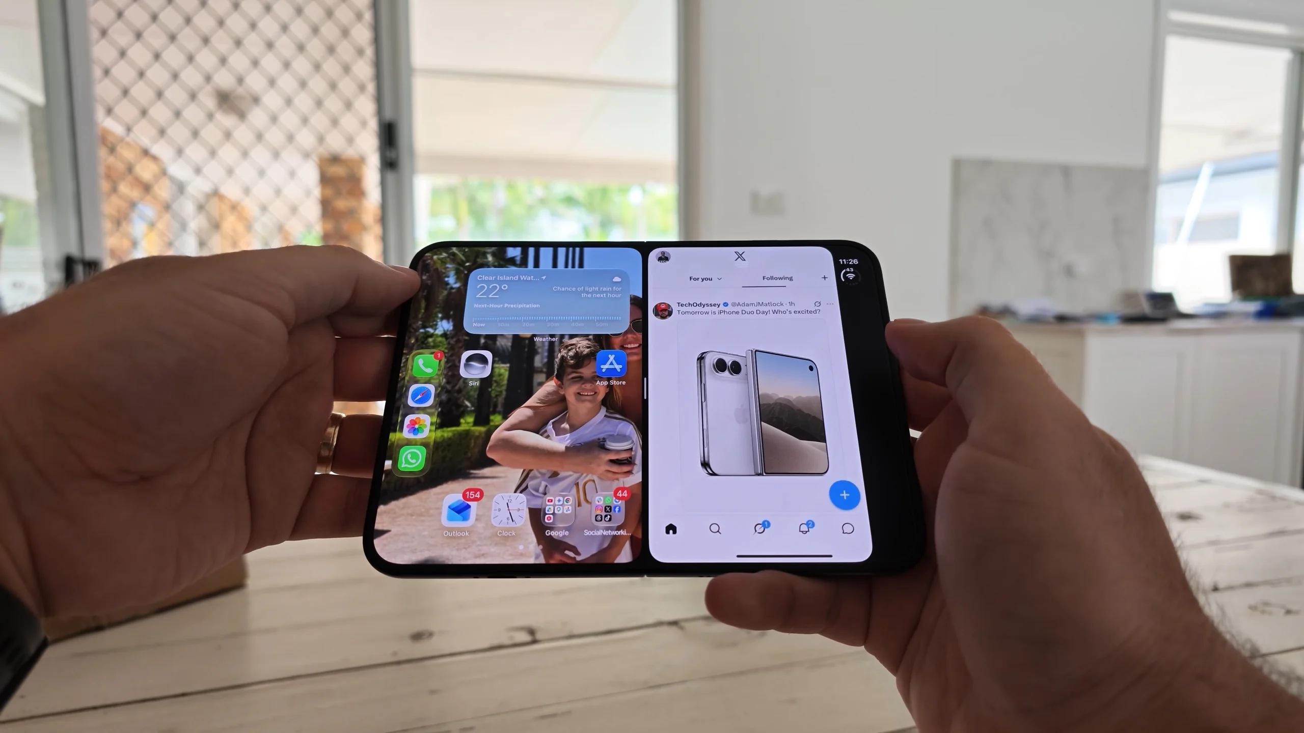 iPhone Duo dựa vào Samsung về màn hình gập, nhưng lỗi có thể đến từ nơi khác