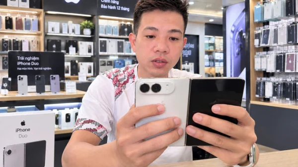 iPhone Duo lỗi màn hình ngay sau khi bán: Apple xác nhận đổi máy