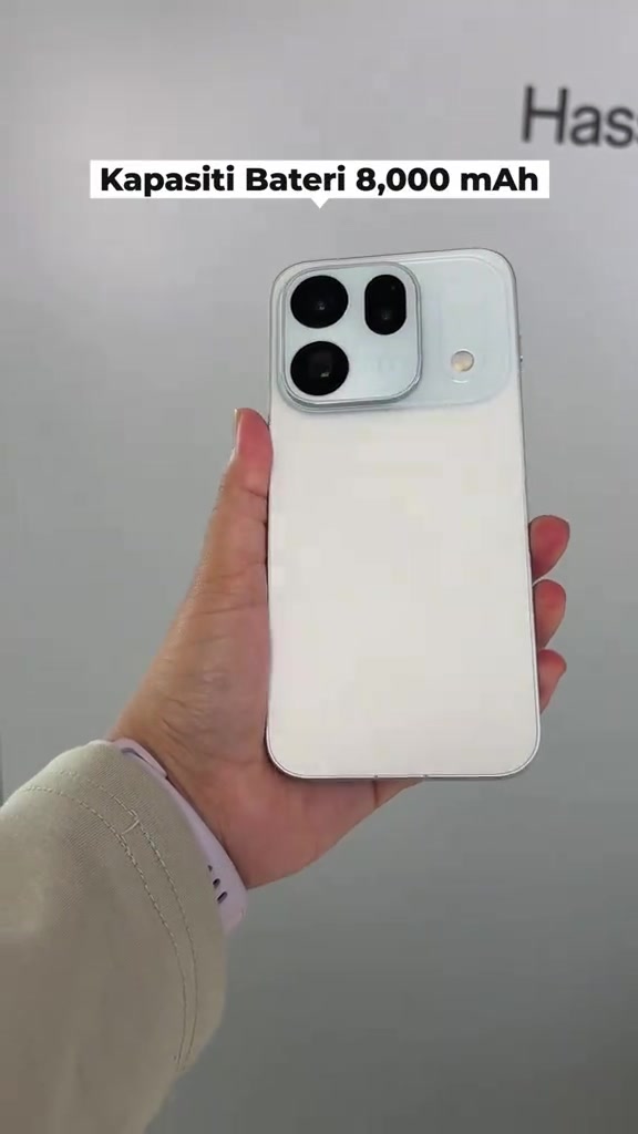 Bahagian belakang OPPO Find X10 dengan paparan kapasiti bateri 8,000mAh