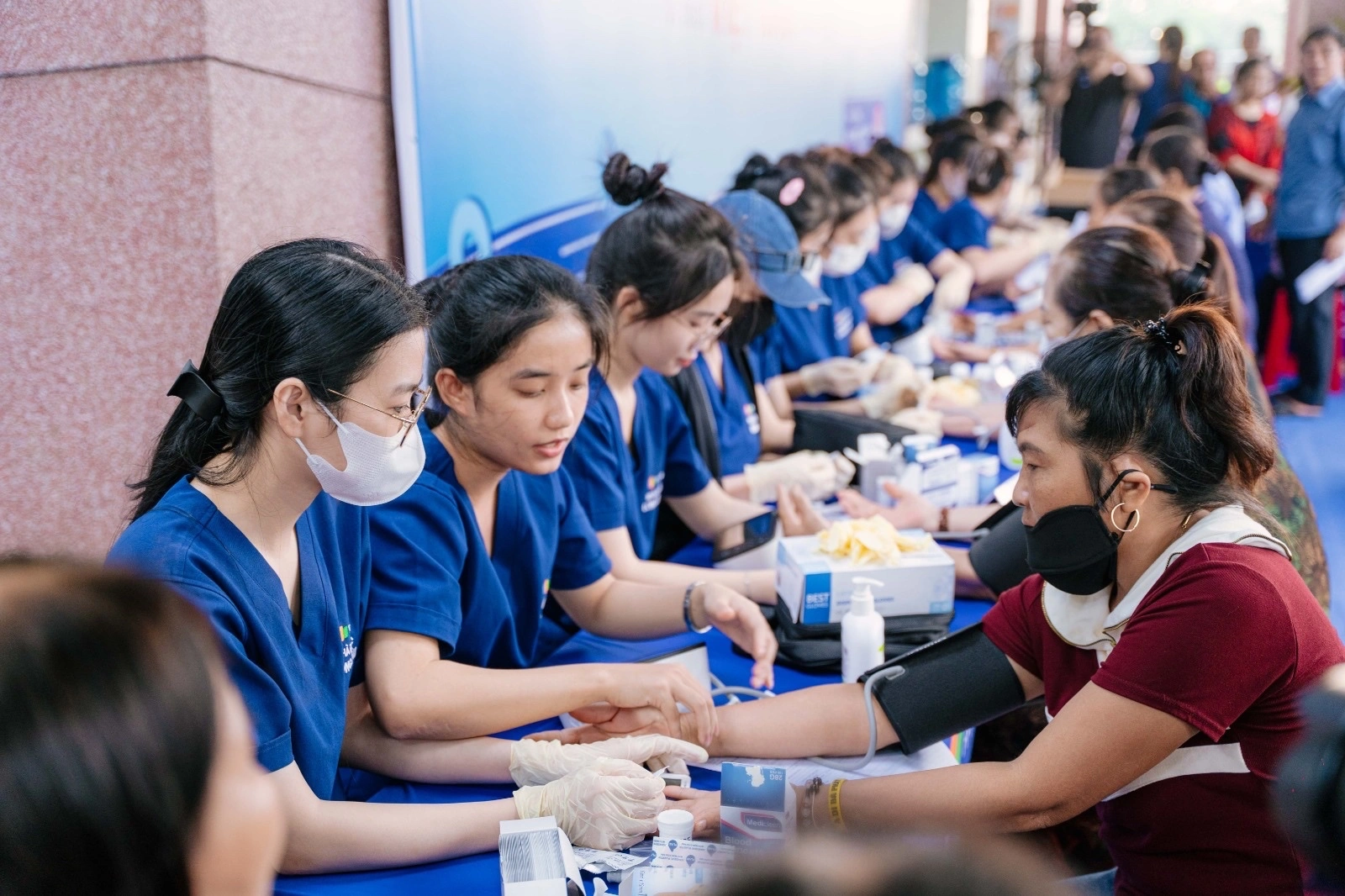 Nhận biết dấu hiệu đột quỵ: Hành động ngay trong giờ vàng