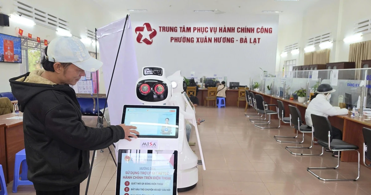 Robot AI ở bộ phận một cửa: Hỗ trợ người dân làm thủ tục ra sao?