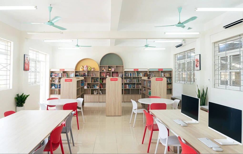 Từ máy tính đến bài học trực quan: Mở rộng cơ hội học tập cho học sinh vùng núi