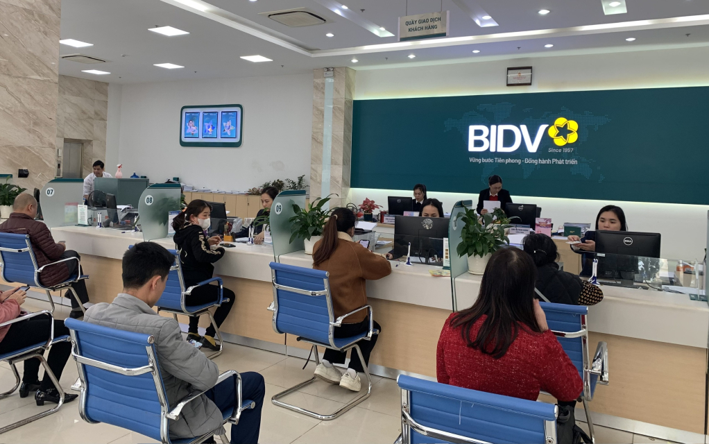 Bốn ngân hàng cảnh báo mã độc iPhone: Cách bảo vệ tài khoản