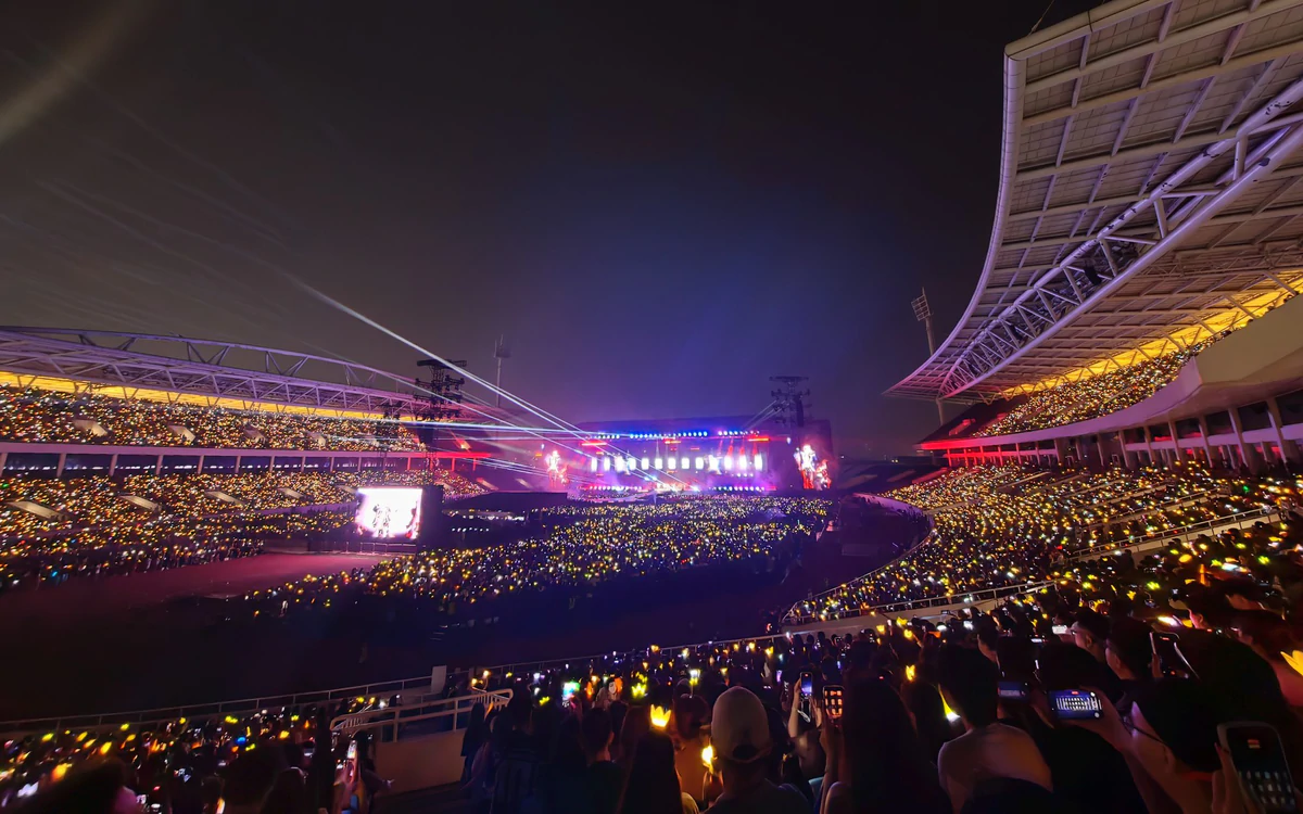 Hai đêm BIGBANG tại Mỹ Đình thu hút khoảng 90.000 khán giả
