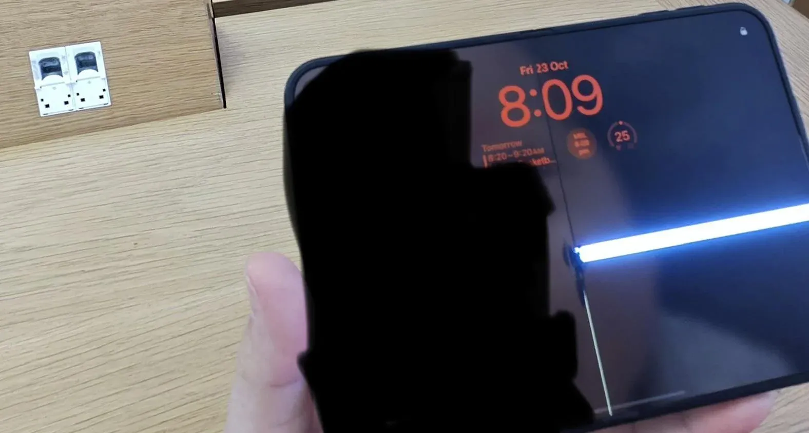 AppleCare+ cho iPhone Duo: Khi nào đáng mua để tránh nứt màn hình?