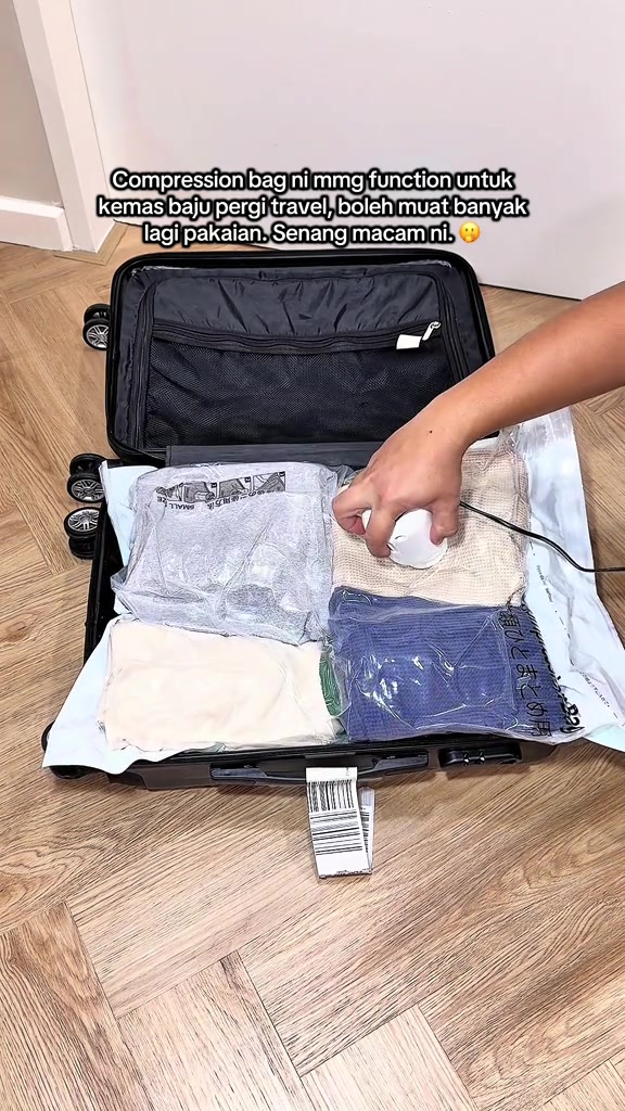 Pam kecil digunakan pada injap beg mampatan pakaian di dalam luggage