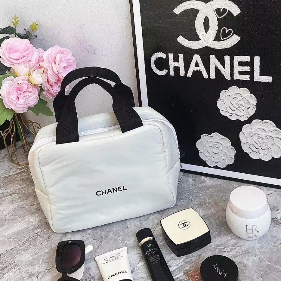 76% Off Large Cosmetic Bag