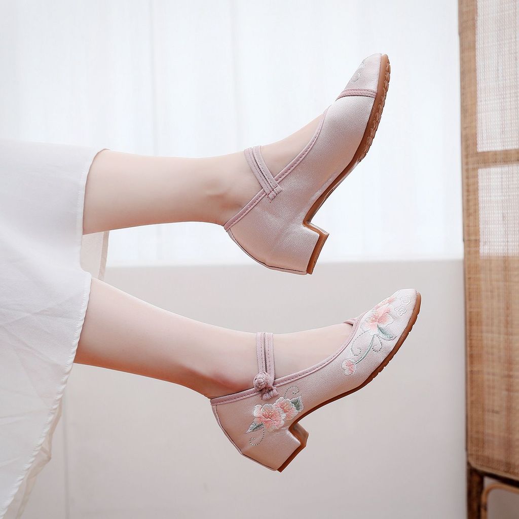 73% Off Retro Hanfu Shoes
