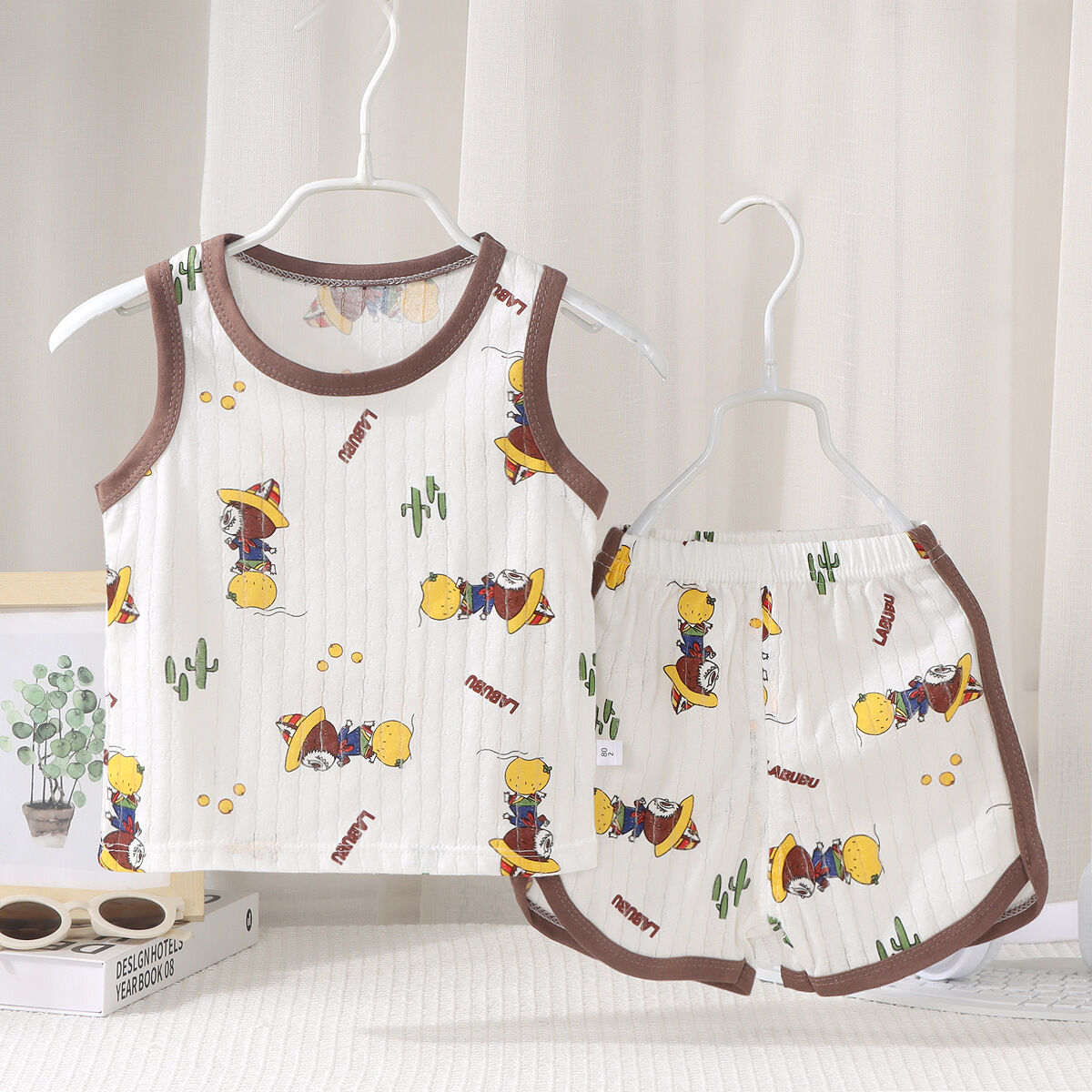 13% drop Tagkita kids vest set