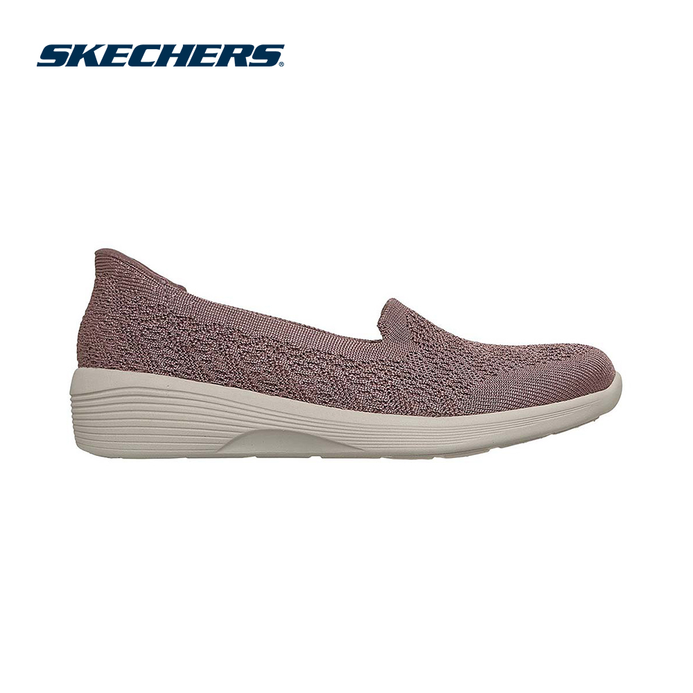 11.8% Drop Skechers Arya