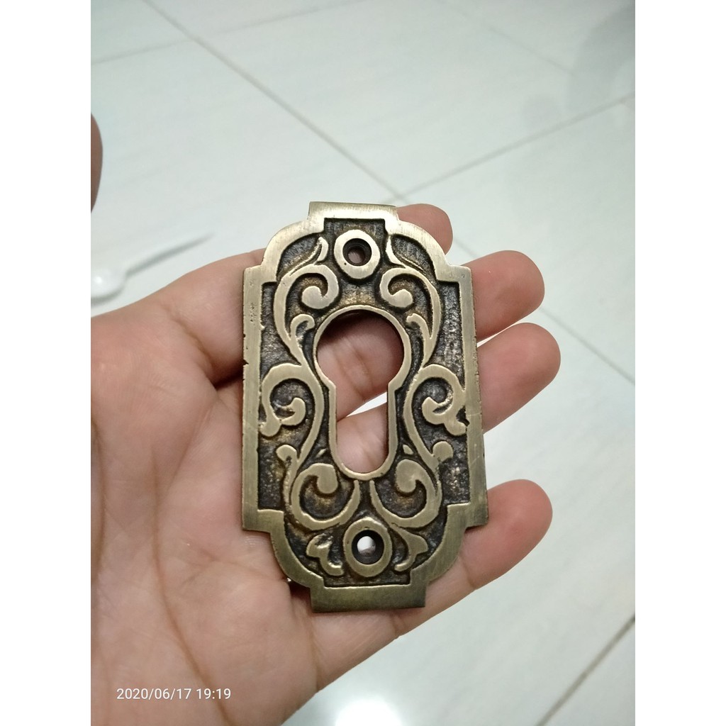 1pcs Brass door lock hole Brass keyhole with floral motif