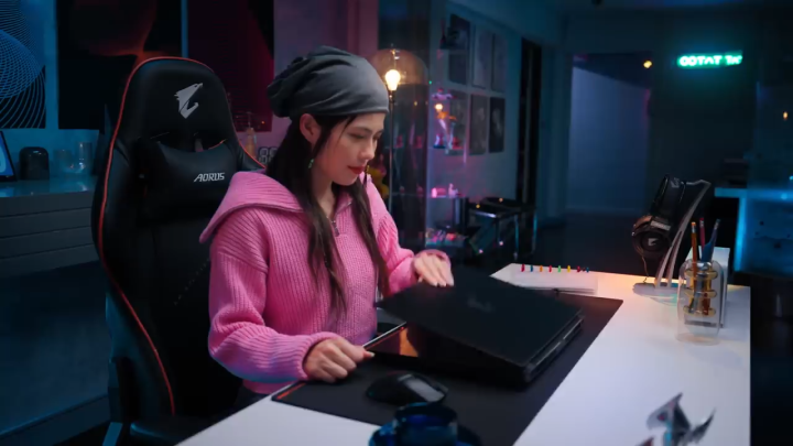 Gigabyte Gaming A16 CMHH2MY893SH (i5-13420H/16GB/512GB SSD/16" IPS WUXGA 165HZ/ NVIDIA RTX4050 6GB/ GiMATE SMART AI /W11/2Y) Gaming Laptop