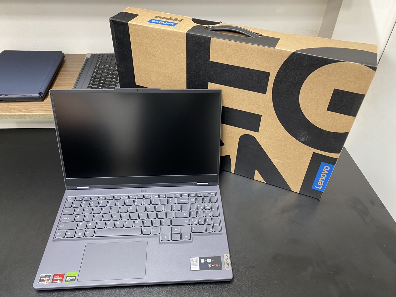 Laptop Gaming Lenovo Legion 5 2023 AMD - Ryzen 7-7735H  RAM 16G SSD 512G  RTX 4060 8GB  Màn 156 Inch QHD 165Hz ( Bảo Hành 3 đến 12 Tháng )