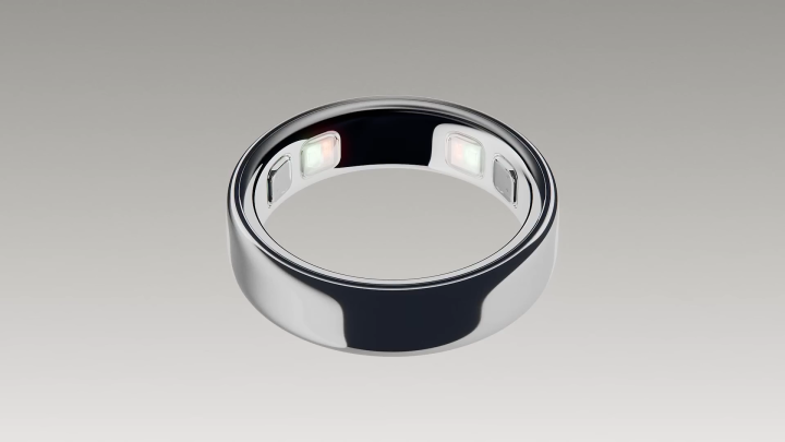 Oura Ring 5 Brushed Silver The worlds smallest smart ring- 24/7 Monitoring Heart Sleep Stress Bluetooth Waterproof