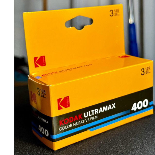 [ PHIM MỚI ]Combo pack 3 cuộn Kodak Ultramax 400 24EXP date 12/2027 film 35mm | Shopee Việt Nam
